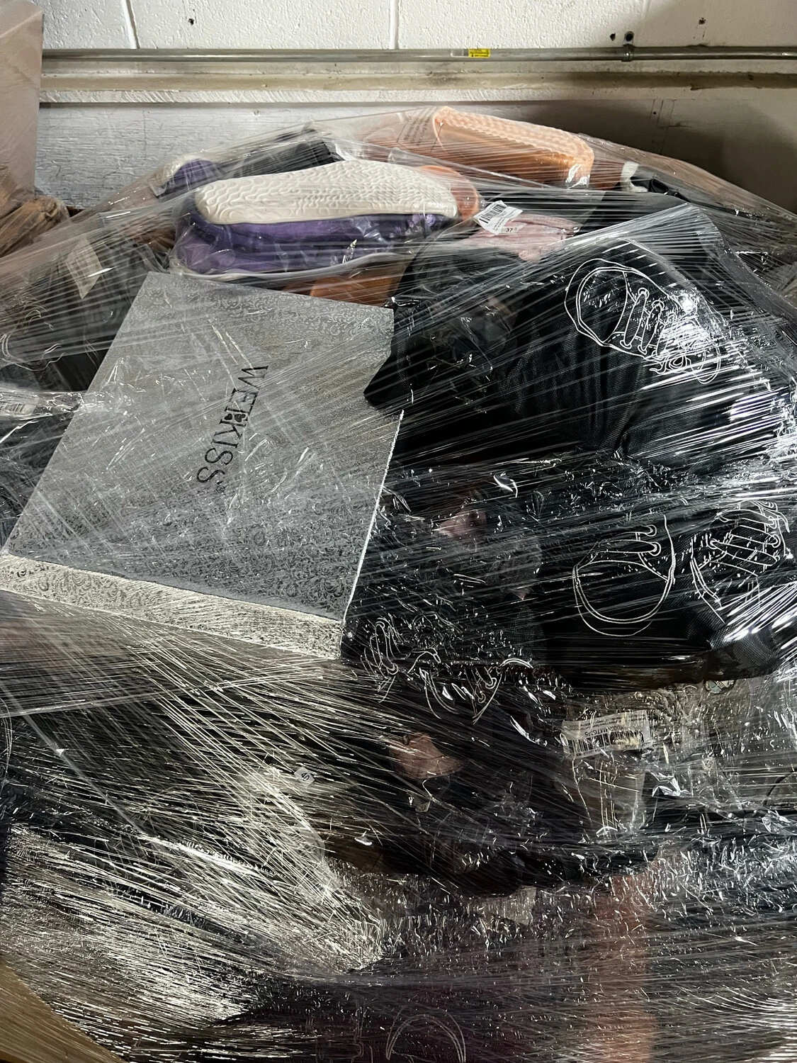 Buy Amazon Assorted Shoe Pallet Buy Amazon Assorted Shoe Pallet